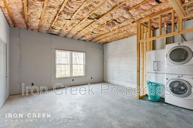 Building Photo - 5 Rocky Frk Rd