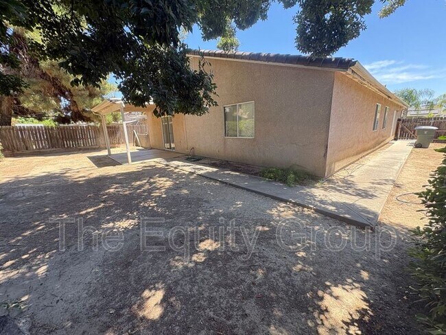 Building Photo - 3832 W Sweet Ave