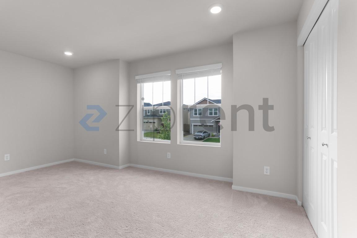 Building Photo - Unit