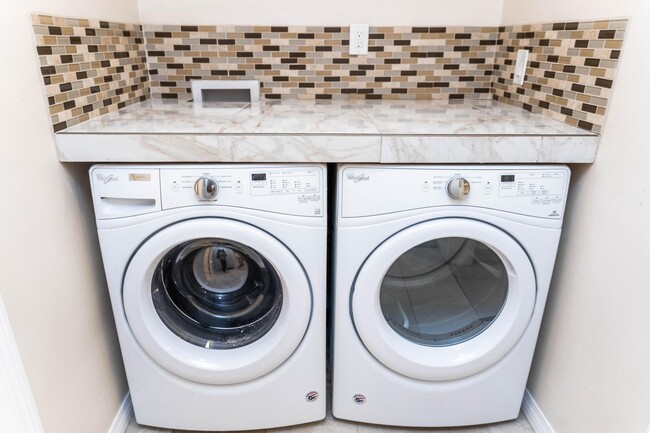 Laundry room - 16145 Kittridge St