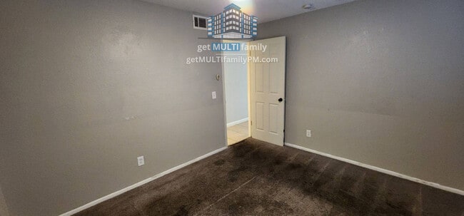 Building Photo - 3645 N 69th Ave
