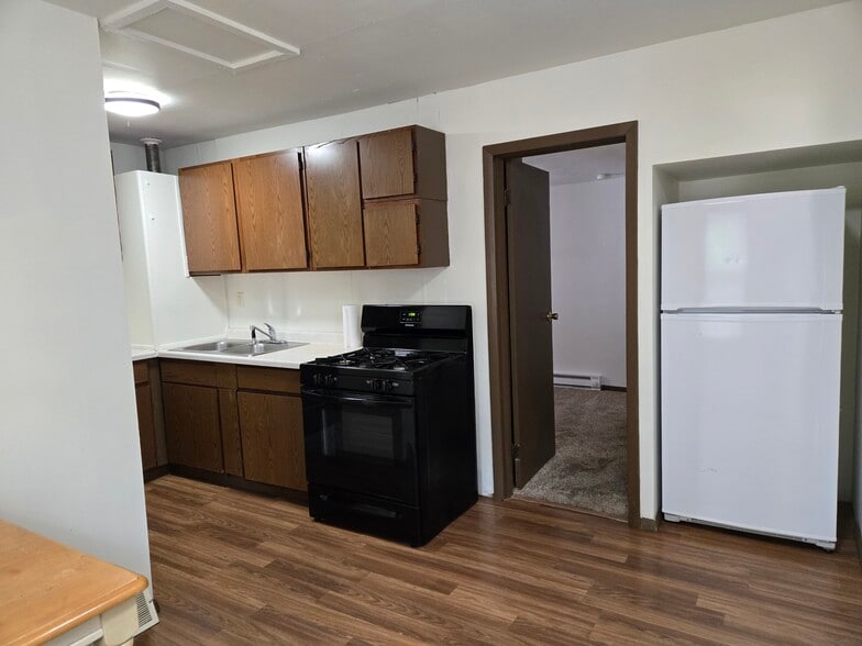 Kitchen 2 - 2725 Soo Marie Ave