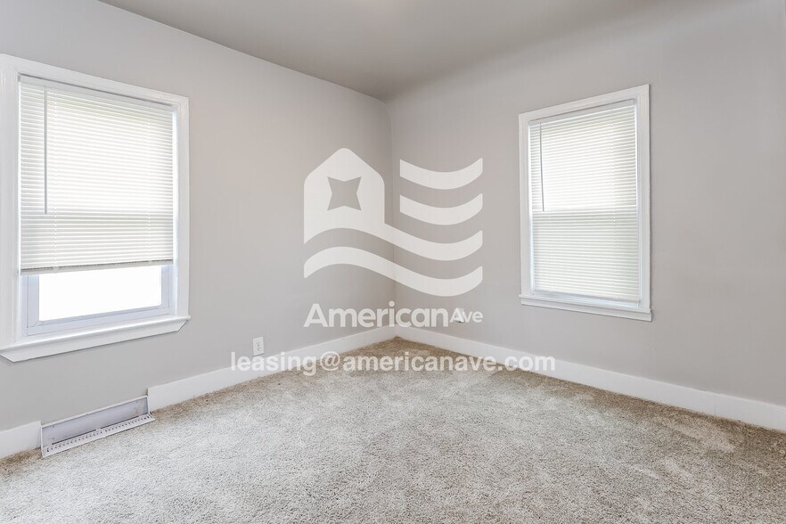 Building Photo - 12411 Georgiana Ave