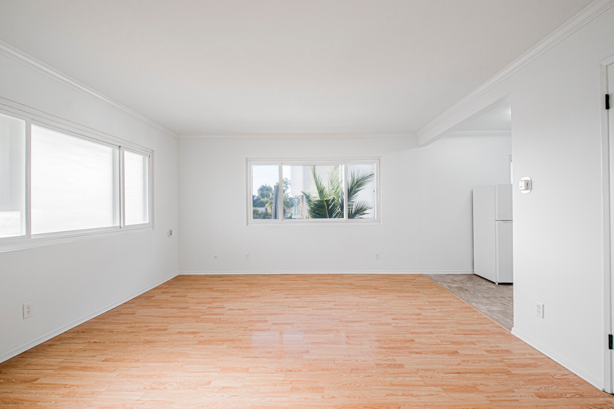 Building Photo - 5869 W 88th St