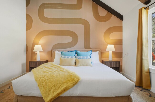 Building Photo - 5422 Lancashire Dr