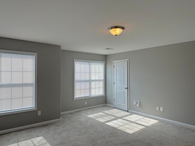 Building Photo - 2353 Walcot Way