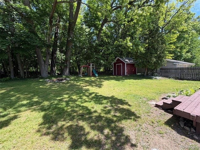 Building Photo - 8427 Carols Dr