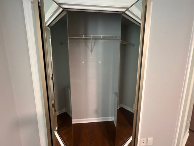 Building Photo - 219 Hickory Forge Dr