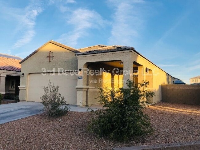 Building Photo - 29916 W Mulberry Dr