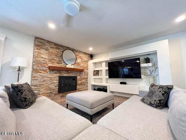 Building Photo - 9005 Shaver Dr