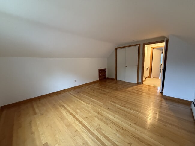 Building Photo - 63 Vera St