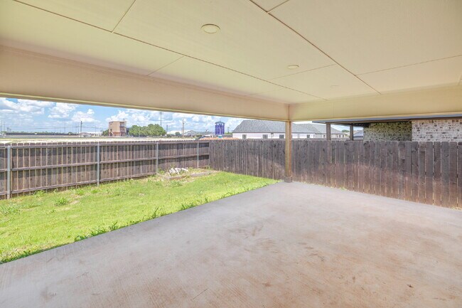 Building Photo - For Lease