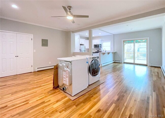 Building Photo - 829 W Boston Post Rd