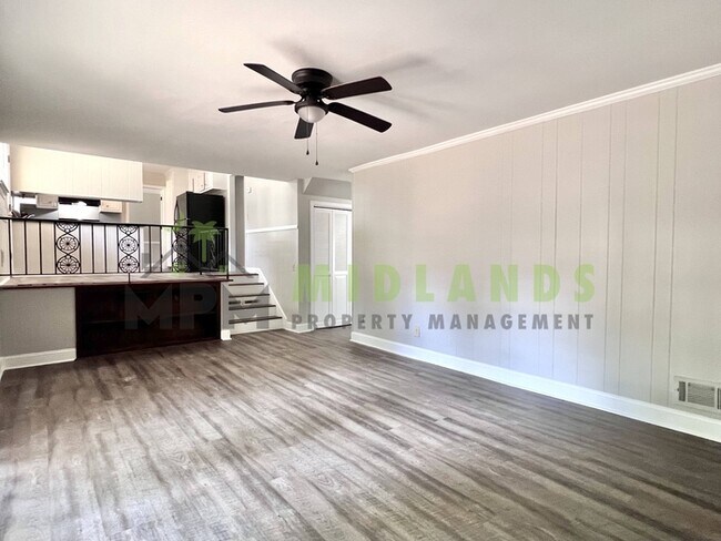 Building Photo - 300 Lydgate Dr