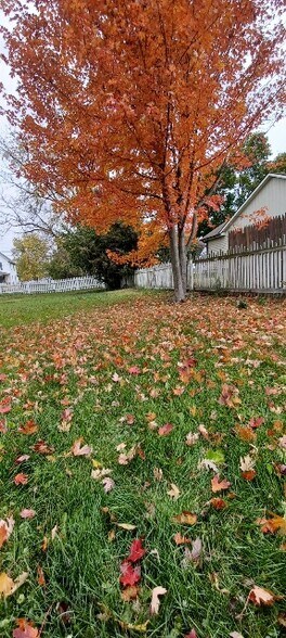 Building Photo - 235 W Hall St