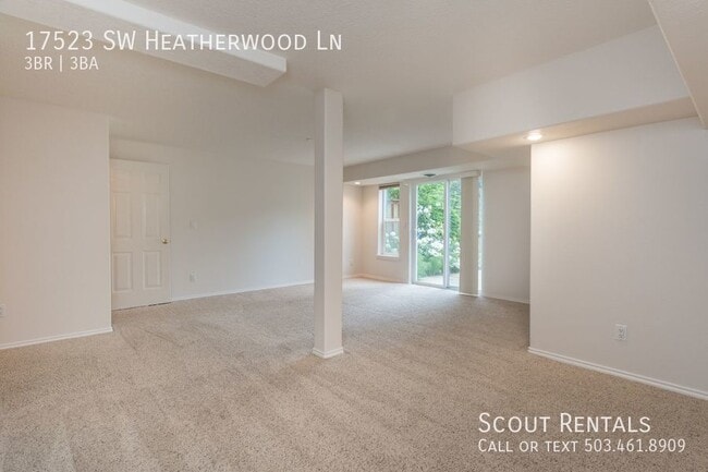 Building Photo - Spacious Sherwood Townhouse!