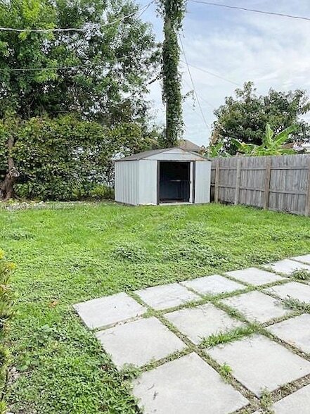 Building Photo - 14620 SW 104th Ave