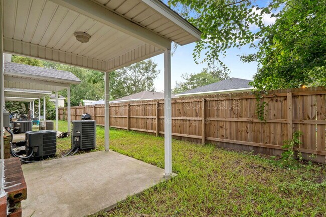 Building Photo - 2636 N 10th St