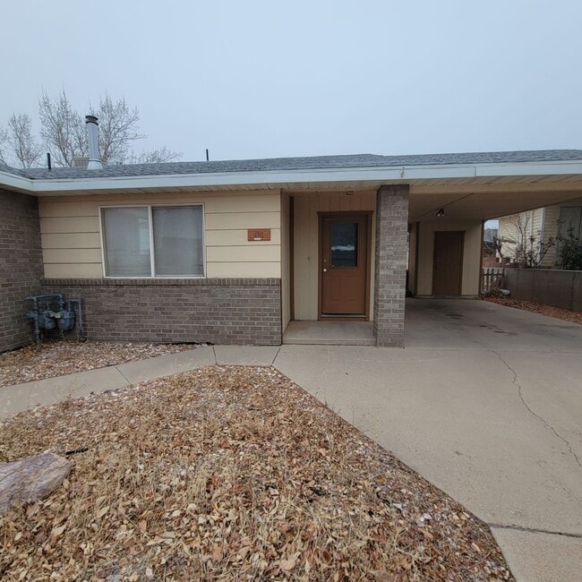 Building Photo - Charming Duplex in Cedar City