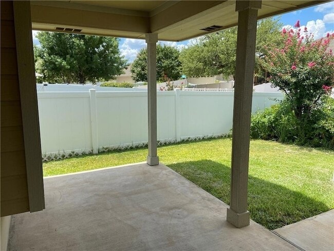 Building Photo - 1513 Big Bend Dr
