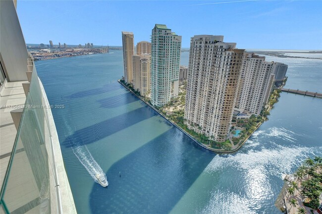 Building Photo - 300 Biscayne Blvd Way