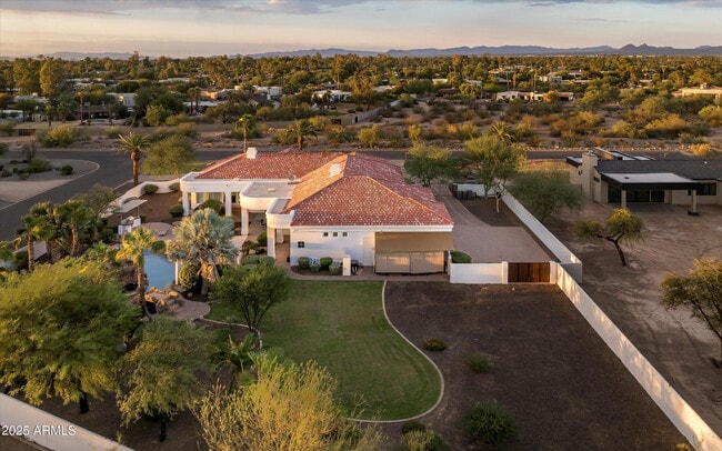 Building Photo - 5901 E Mountain View Rd