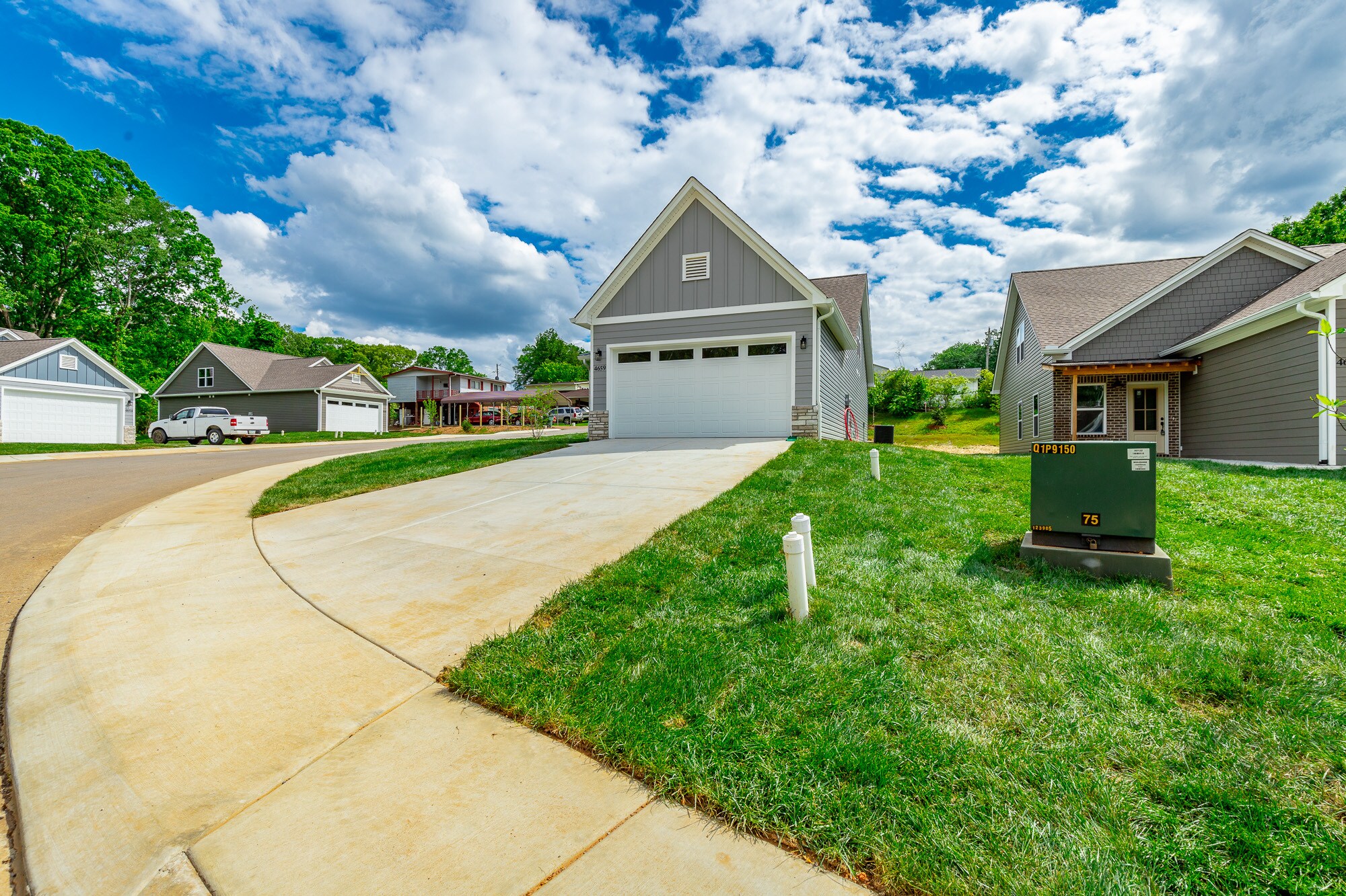Building Photo - 4659 Heiskell Dr