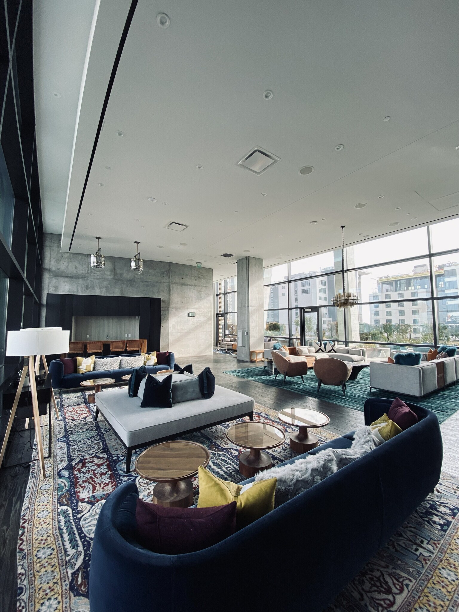 Lounge - 70 Rainey St