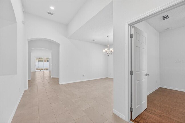 Building Photo - 3043 Lake Jean Dr