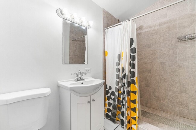 Building Photo - 5068 Sunrise Blvd