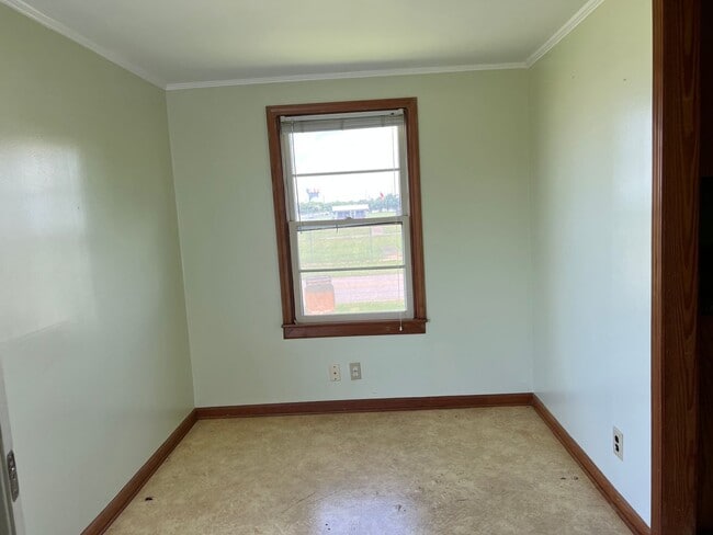 Building Photo - 3BR/2BA Available NOW- Napier Field