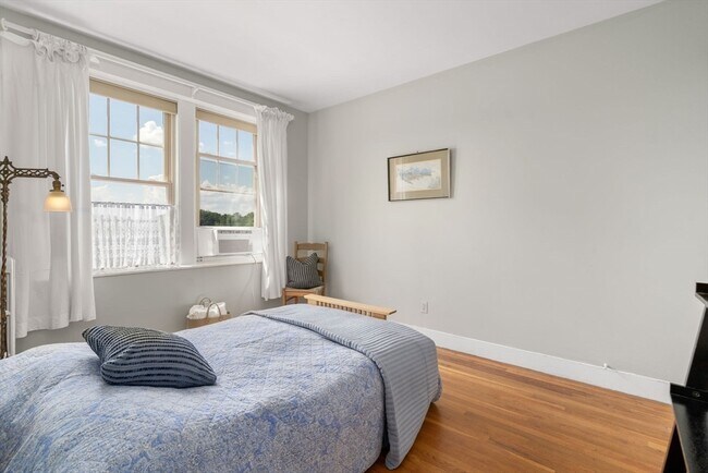 Building Photo - 335 S Huntington Ave