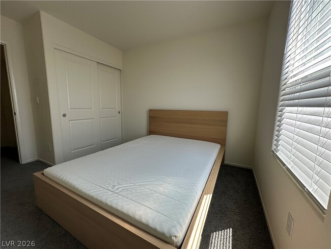 Building Photo - 4926 Fern Mesa Ave