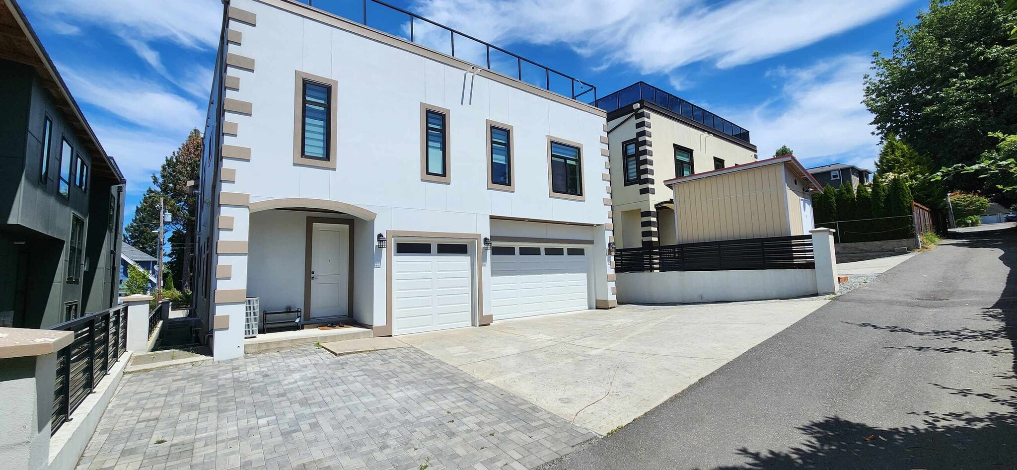 Building Photo - 1129 N 33rd Plz