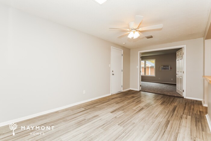 Building Photo - 338 Shade Dr