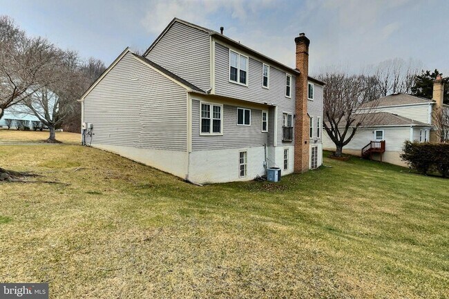 Building Photo - 1501 Silverado Ct
