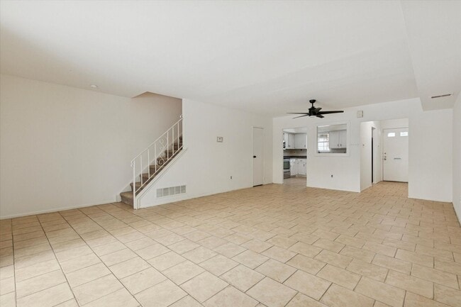 Building Photo - Available now, 3B/2.5B Two Story Townhome in Butler Park!