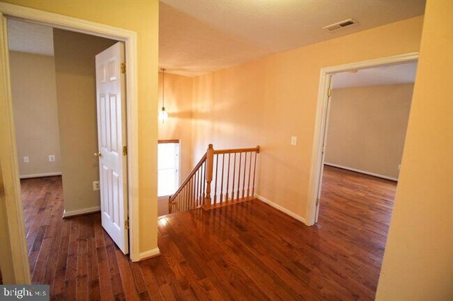 Building Photo - 35382 Gosling Ln