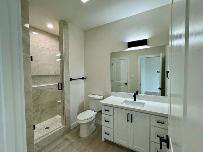 Building Photo - 7511 Cresta Bella St