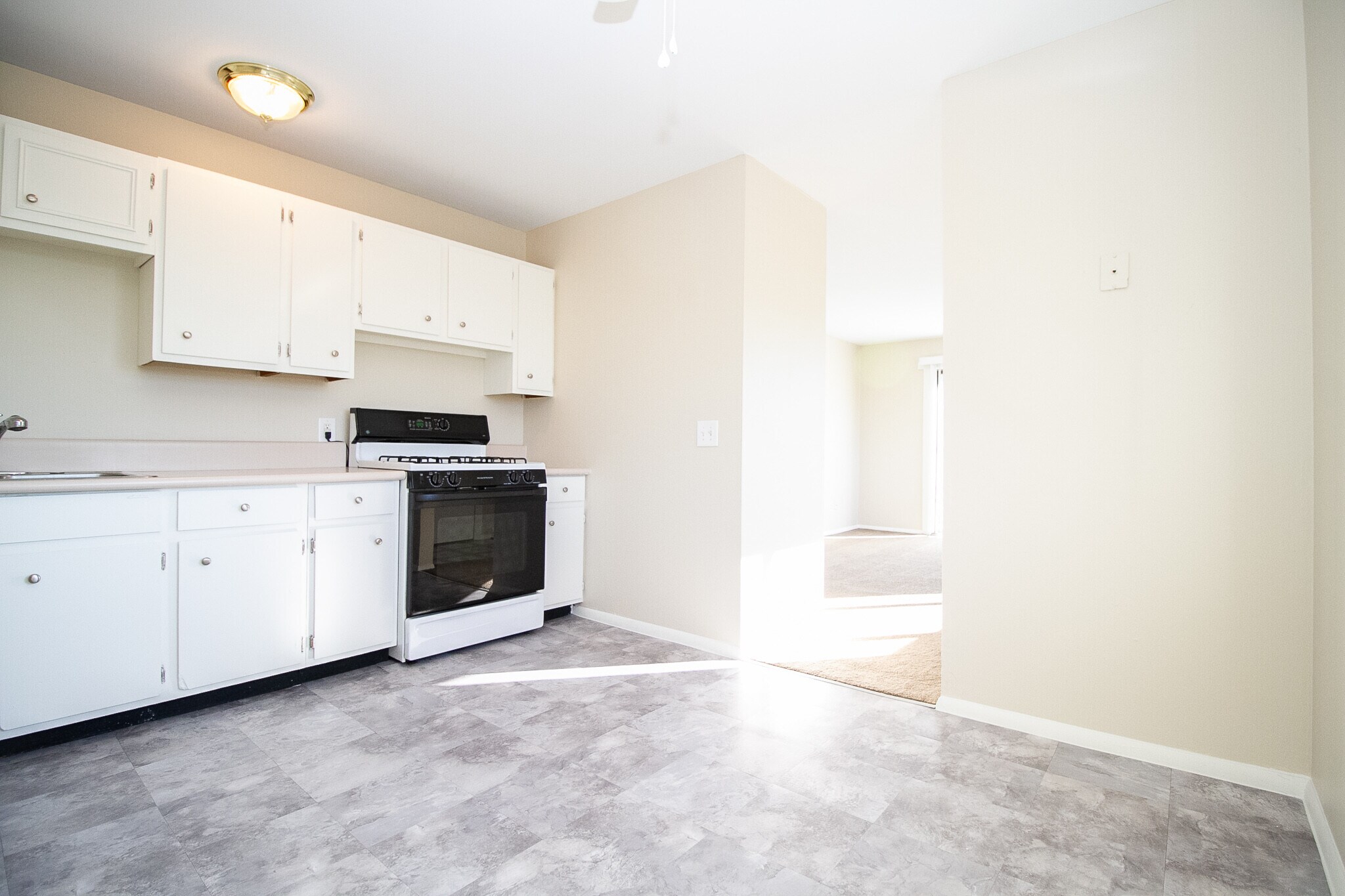 Building Photo - 1597 Walbridge Ave