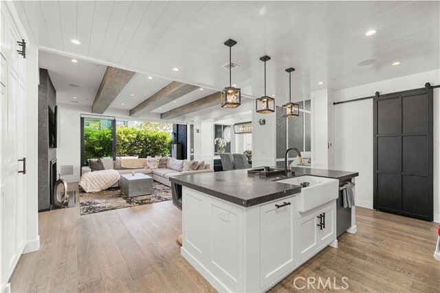 Building Photo - 2037 E Ocean Blvd