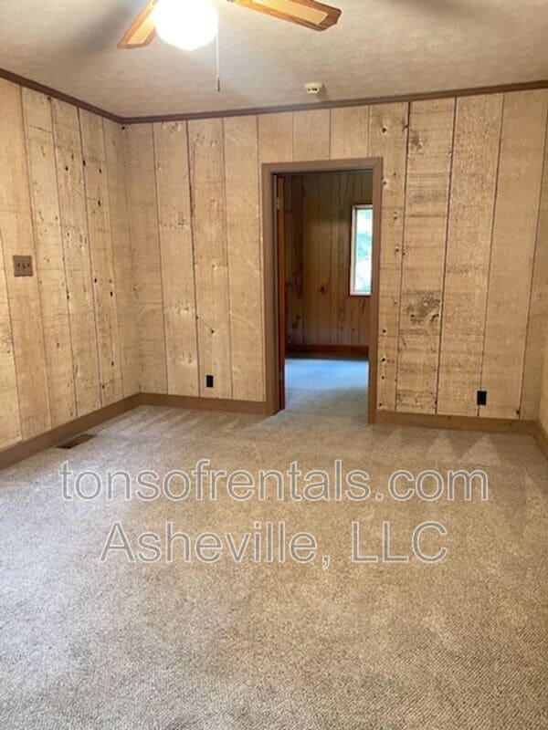 Building Photo - 304 Wilson Cove Rd