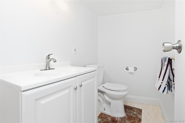 Building Photo - 82 Quinby Ave