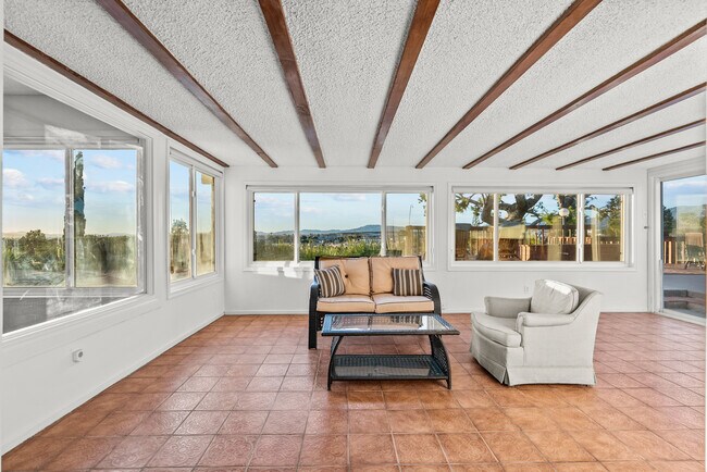 Building Photo - 10561 Alskog St