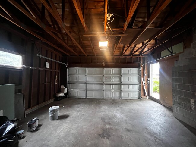 Building Photo - 7725 Tessman Dr