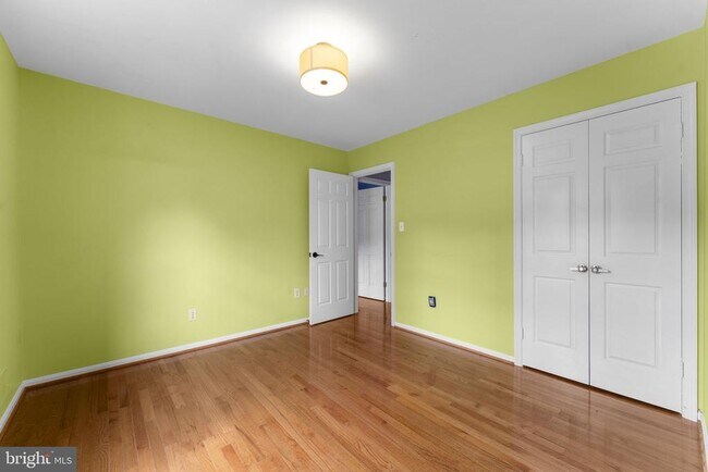 Building Photo - 901 Holly Creek Dr