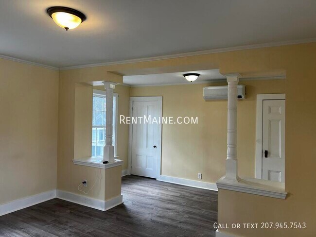 Building Photo - 92 Main Rd N