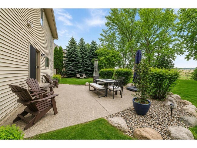 Building Photo - 645 Ramsey Cir