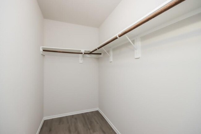 Building Photo - 406 Brushback Dr