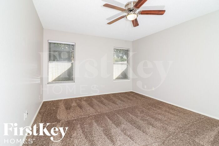 Building Photo - 7956 Clear Brook Cir